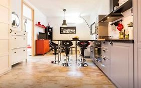 Apartment Plutus